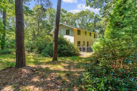 679 Poponessett Road Barnstable MA 02630