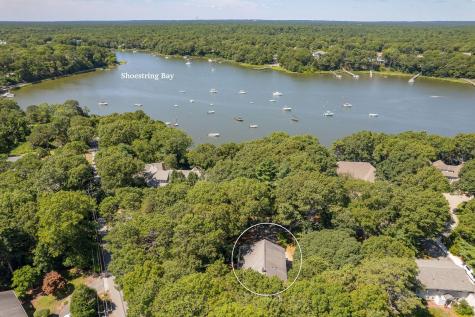 679 Poponessett Road Barnstable MA 02630