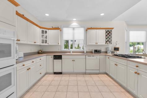 14 Glenneagle Drive Mashpee MA 02649