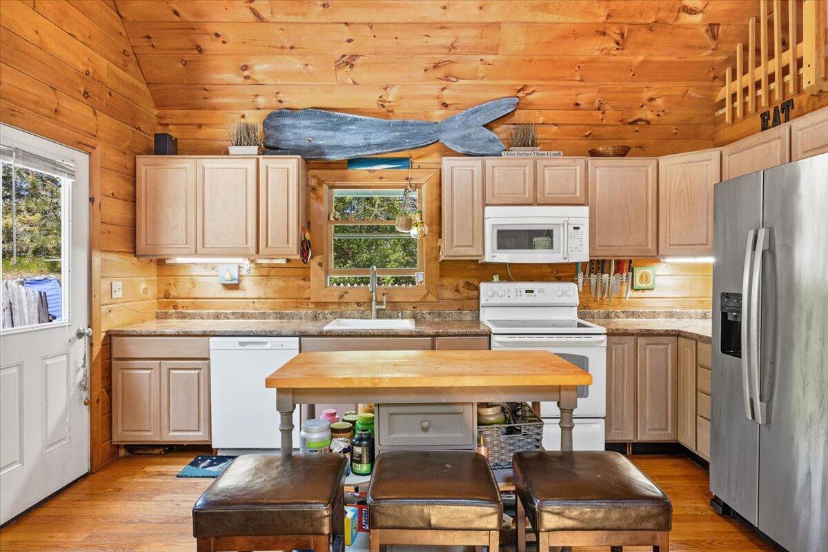 35 Tecumseh Road Wellfleet MA 02667