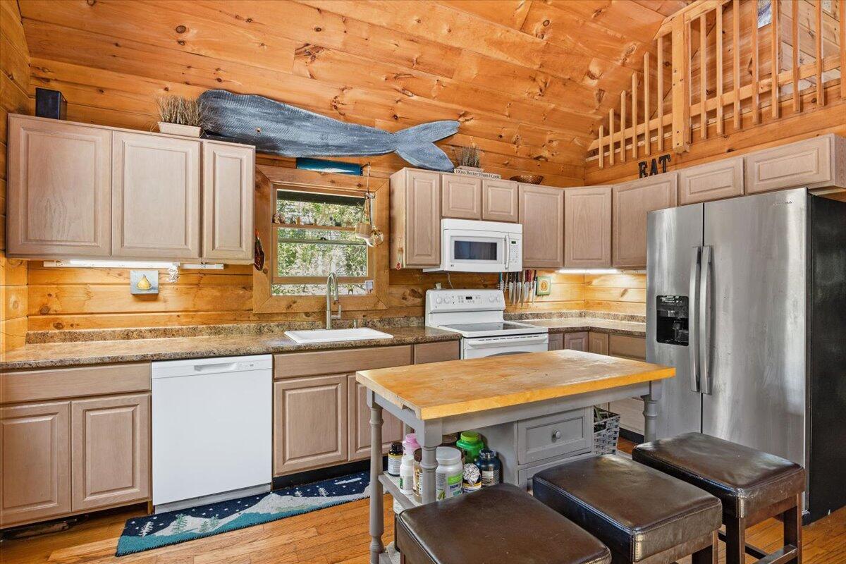 35 Tecumseh Road Wellfleet MA 02667