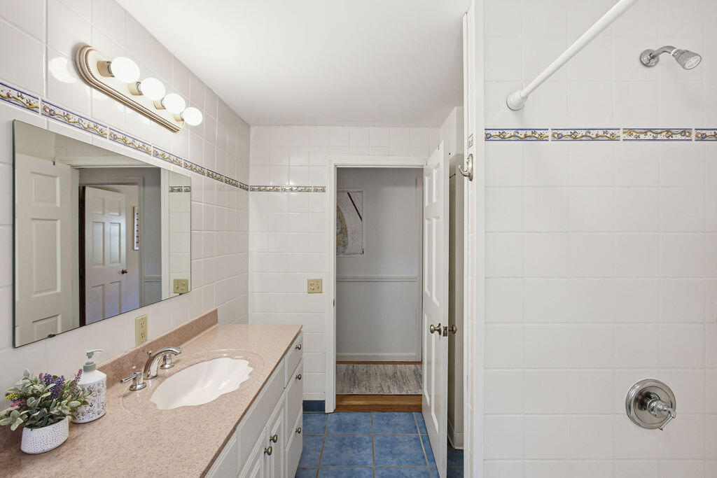 68 Long Hill Road Dennis MA 02638