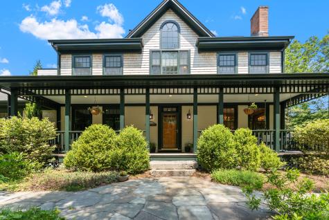 23 Crowell Lane Tisbury MA 02568