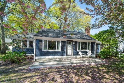 109 Pond Street Yarmouth MA 02664