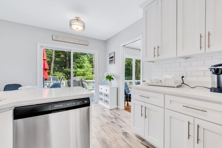27 Running Light Way Mashpee MA 02649