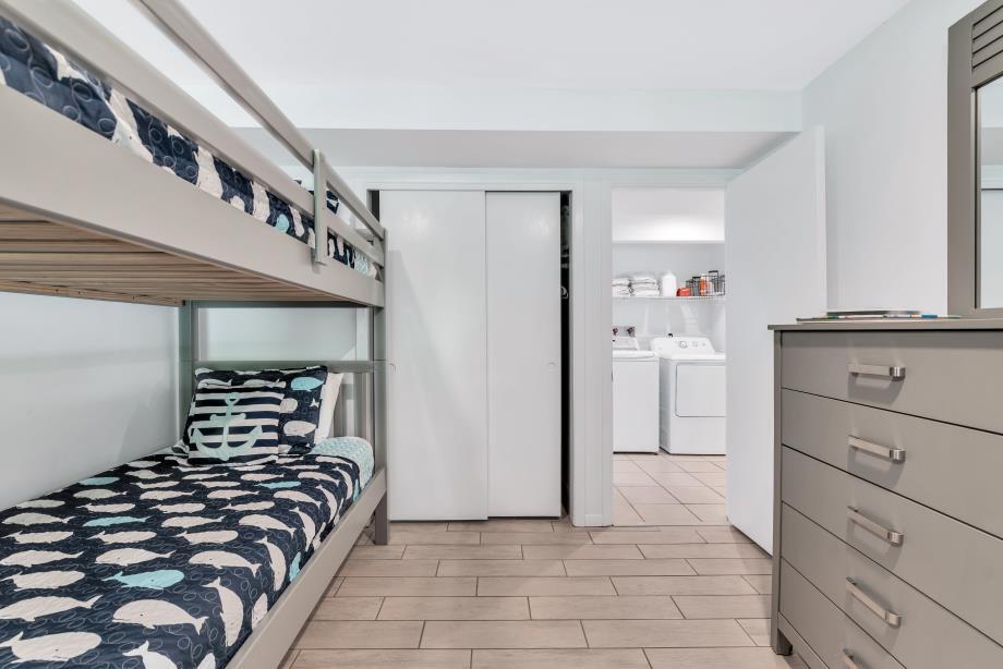 27 Running Light Way Mashpee MA 02649