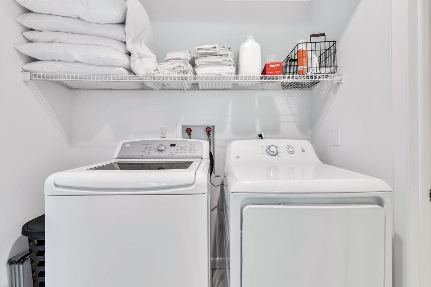 27 Running Light Way Mashpee MA 02649