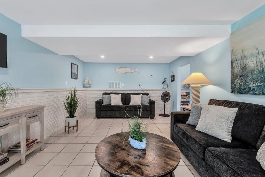 27 Running Light Way Mashpee MA 02649
