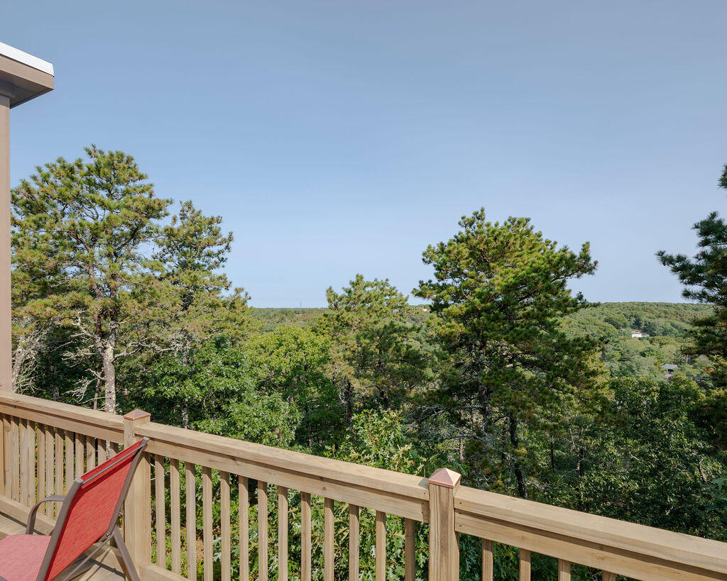 9 Kinnikinnick Road Truro MA 02666