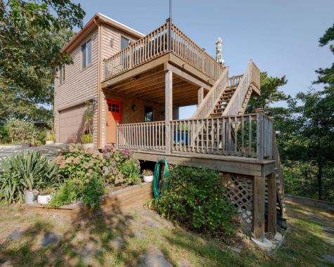 9 Kinnikinnick Road Truro MA 02666