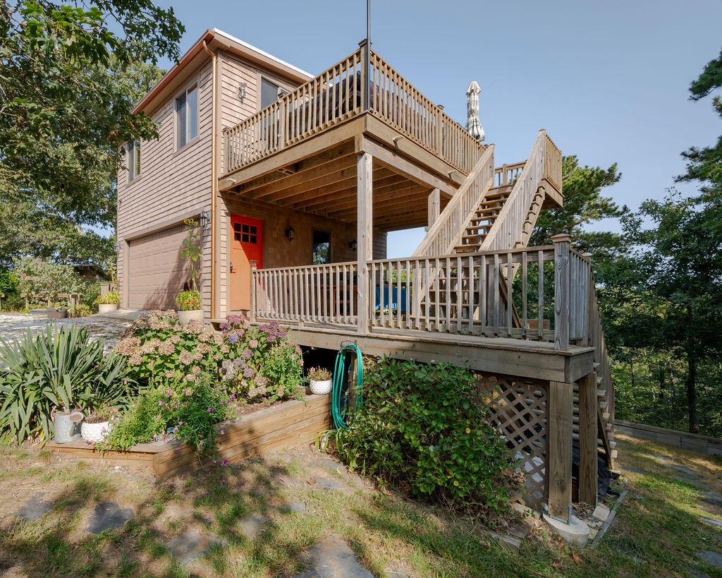 9 Kinnikinnick Road Truro MA 02666