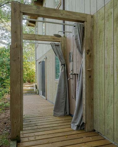 9 Kinnikinnick Road Truro MA 02666