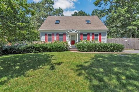 9 Elaine Road Hyannis MA 02601