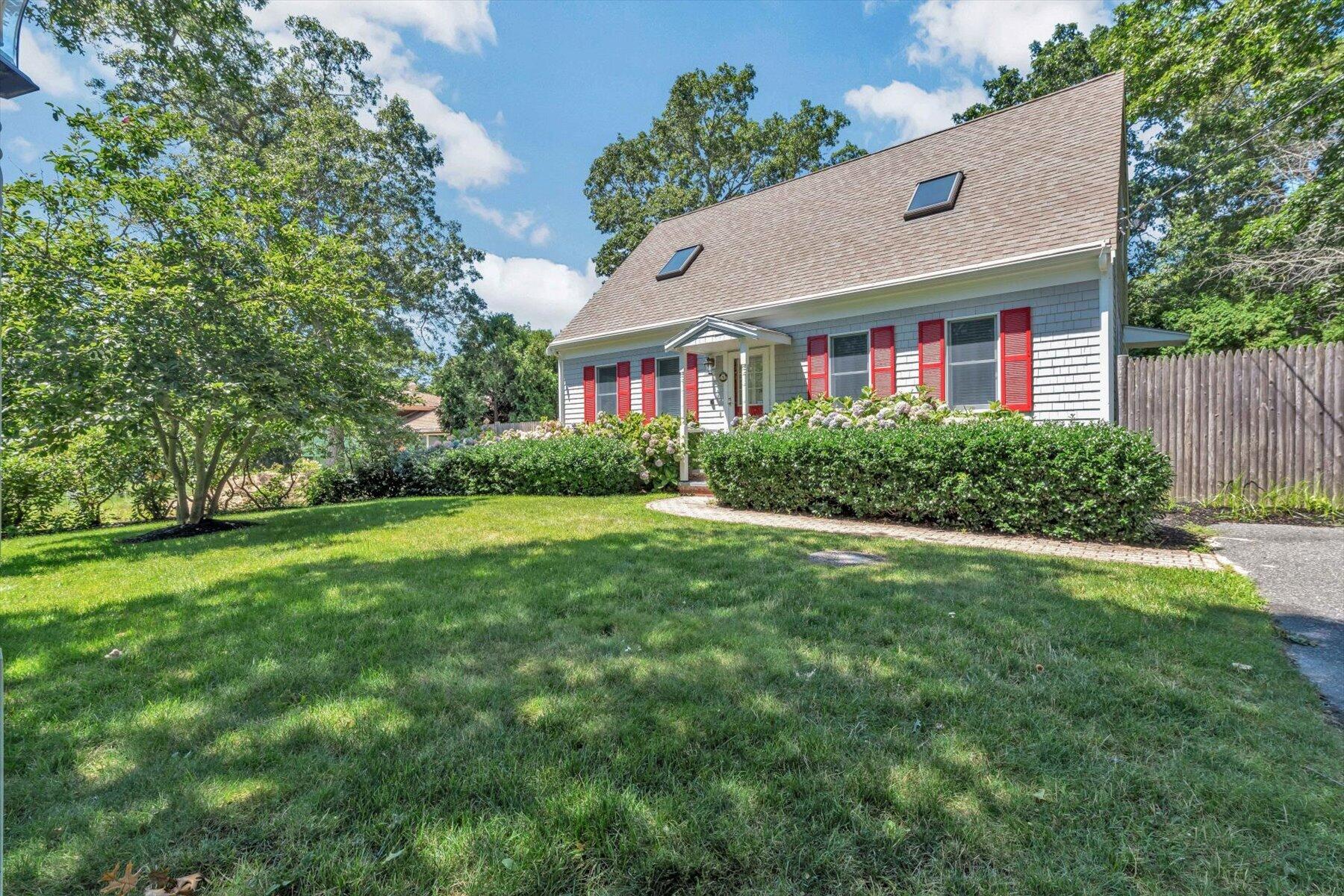 9 Elaine Road Hyannis MA 02601