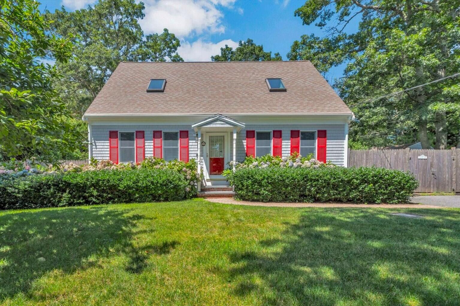 9 Elaine Road Hyannis MA 02601