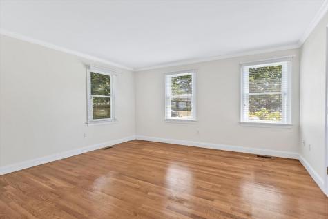 9 Elaine Road Hyannis MA 02601