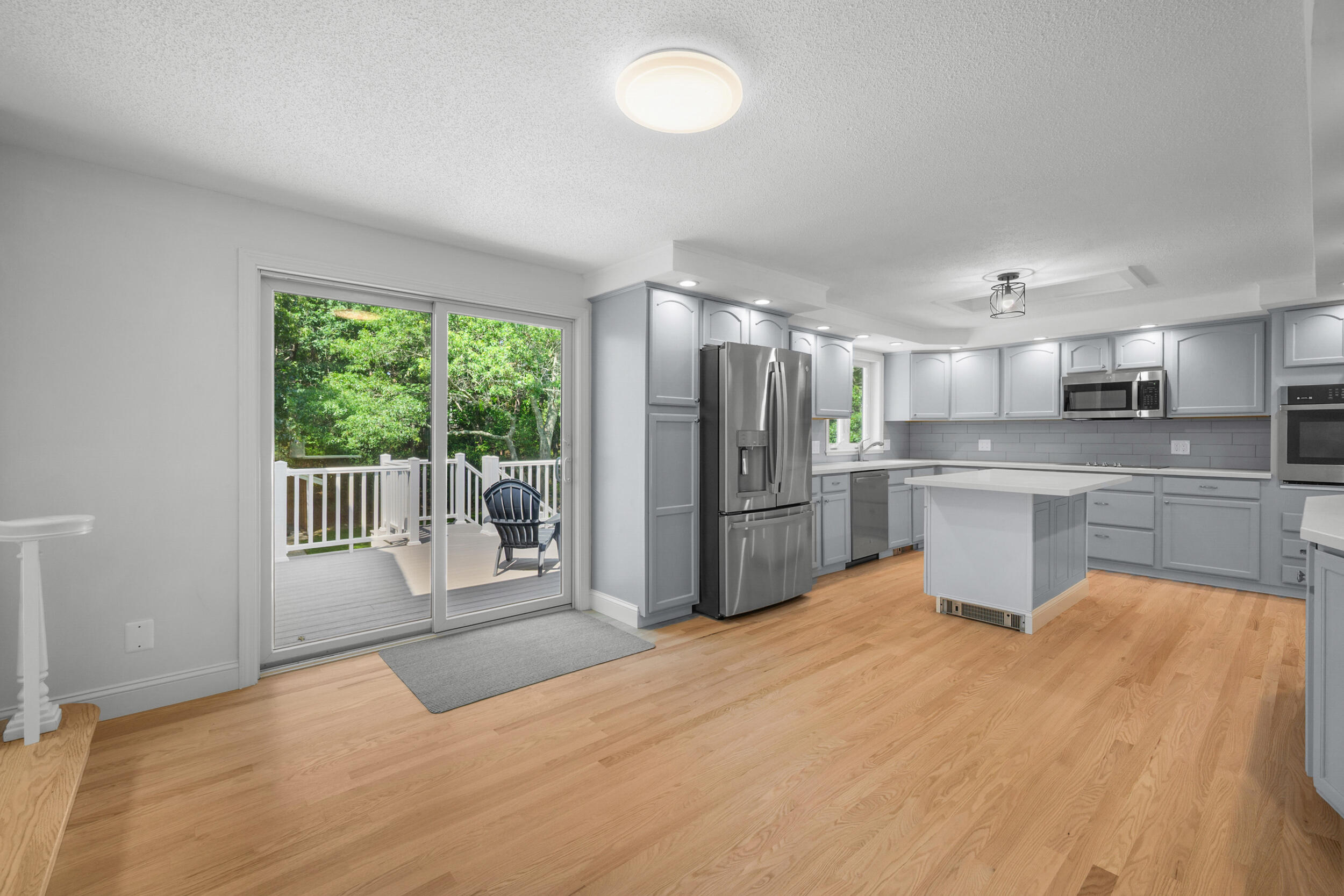 19 Wheelhouse Circle Hatchville MA 02536