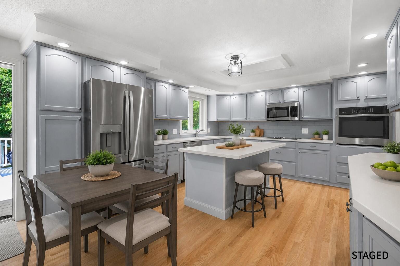 19 Wheelhouse Circle Hatchville MA 02536