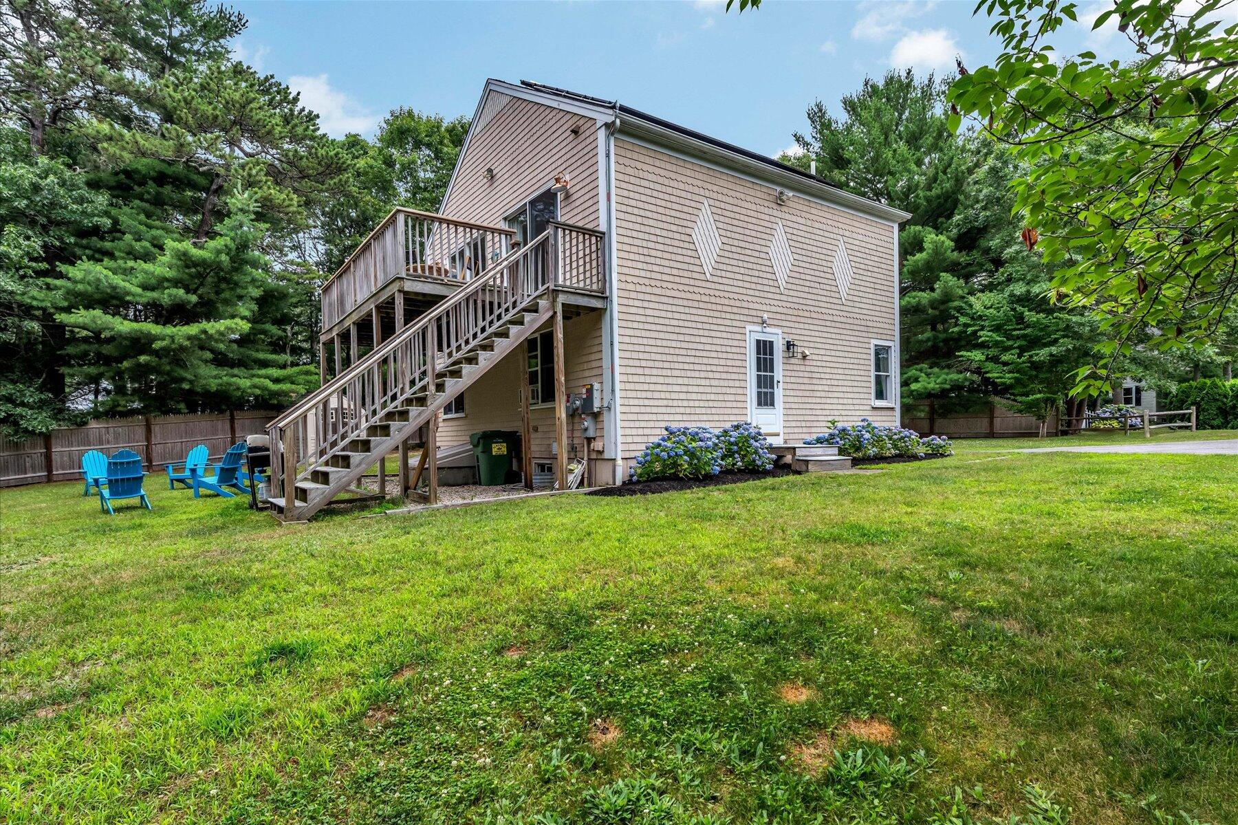 39 Hawthorne Street Mashpee MA 02649