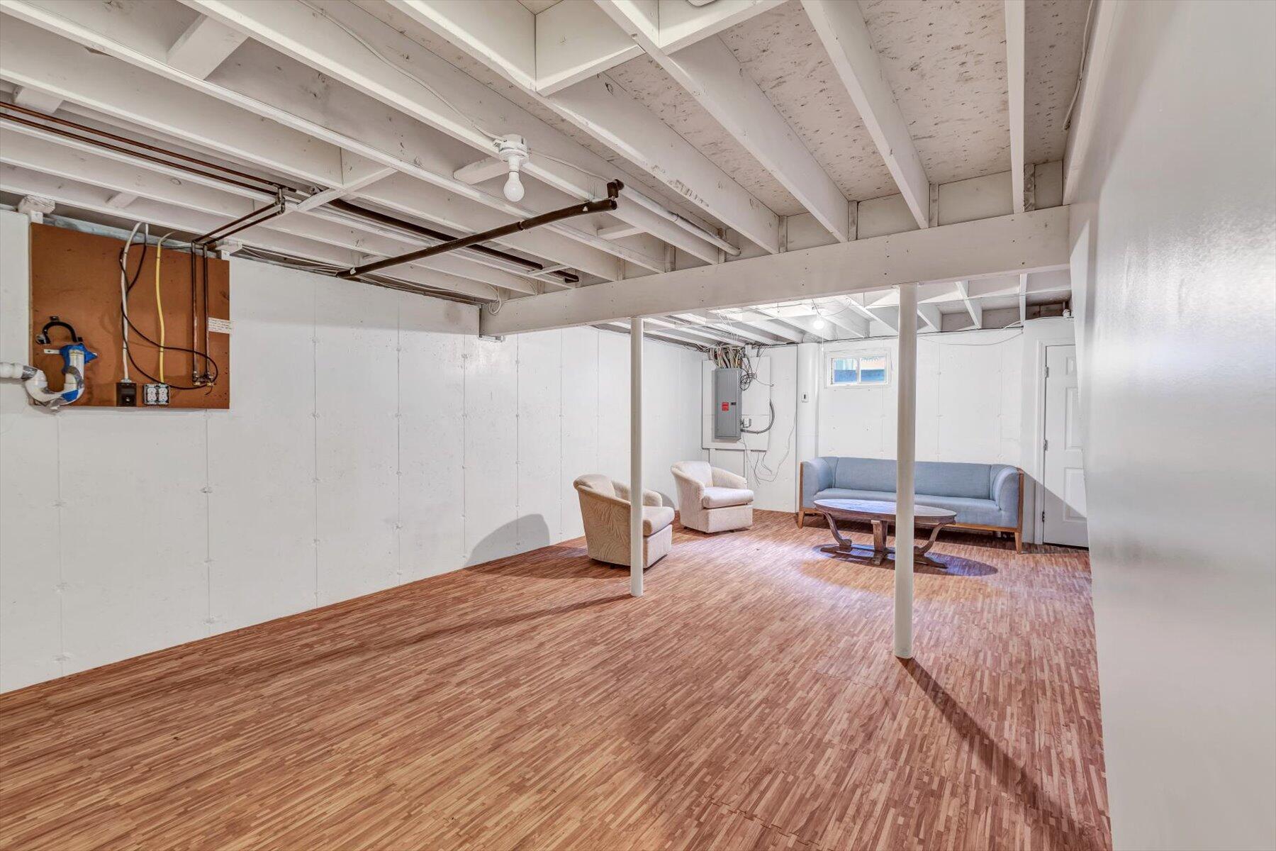 39 Hawthorne Street Mashpee MA 02649