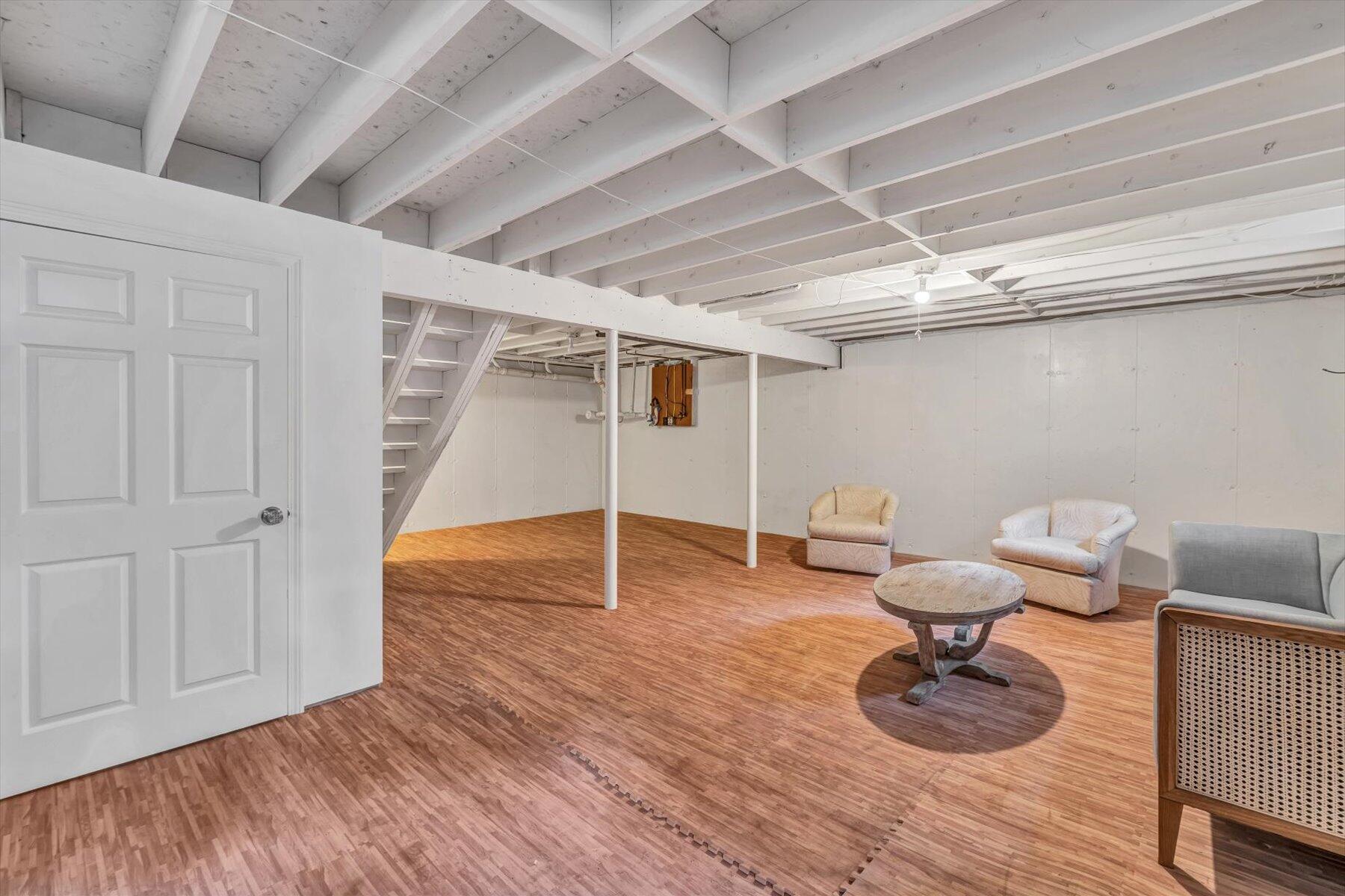 39 Hawthorne Street Mashpee MA 02649