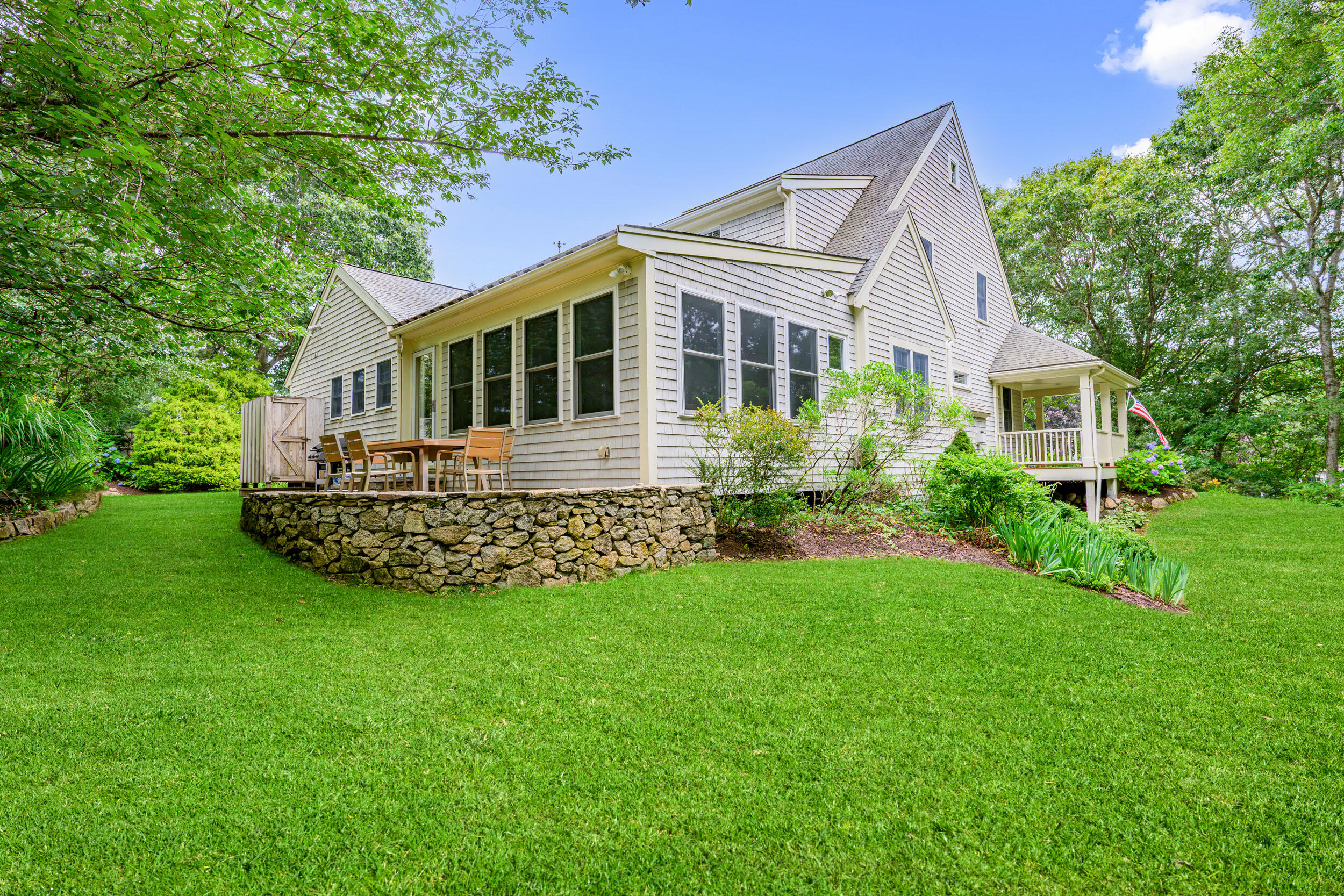 10 Abbey Gate Road Cotuit MA 02635