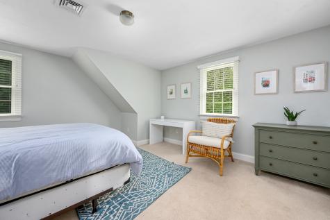 10 Abbey Gate Road MA 02635