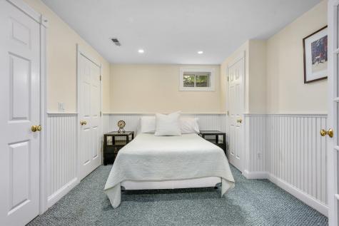 10 Abbey Gate Road MA 02635