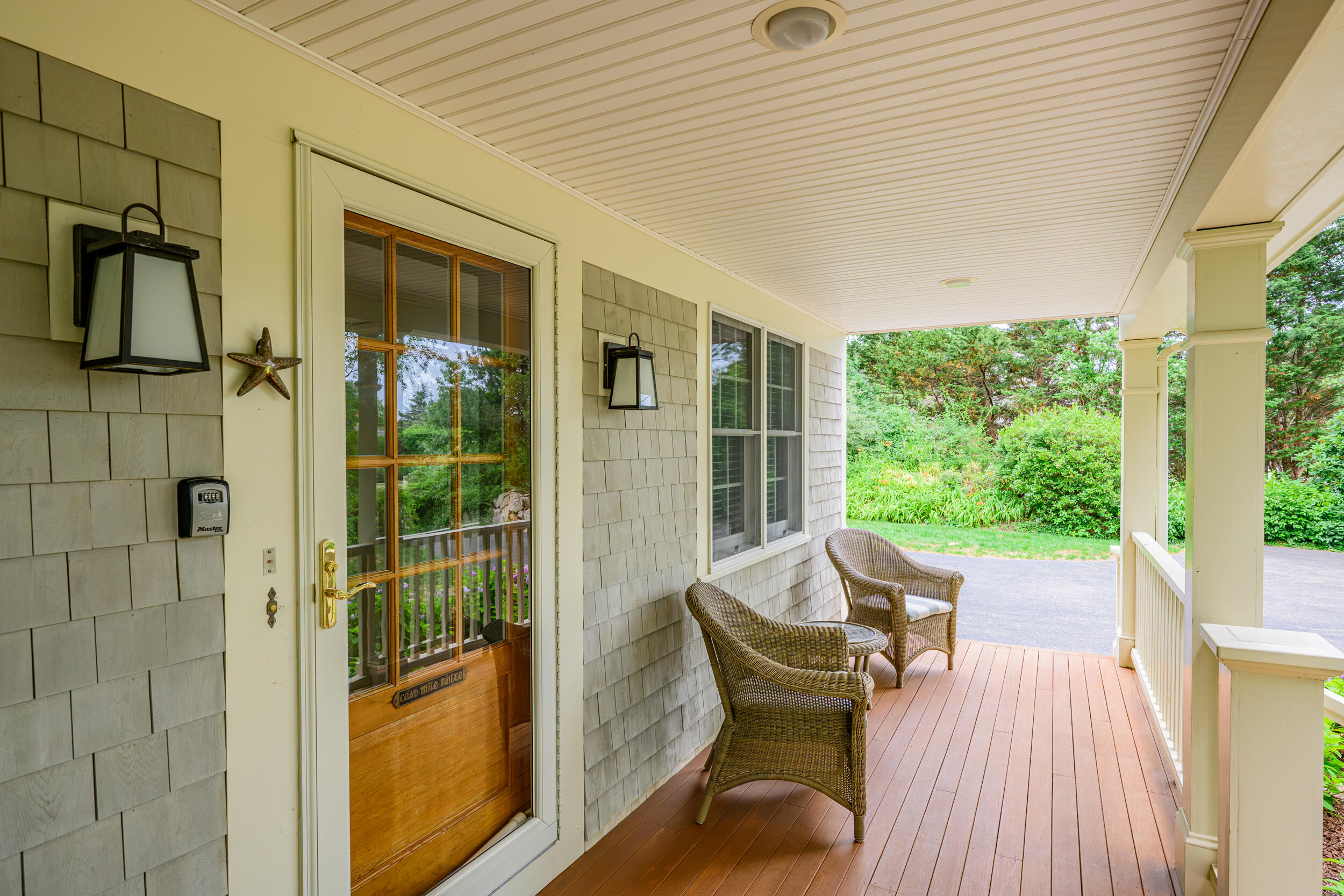 10 Abbey Gate Road Cotuit MA 02635
