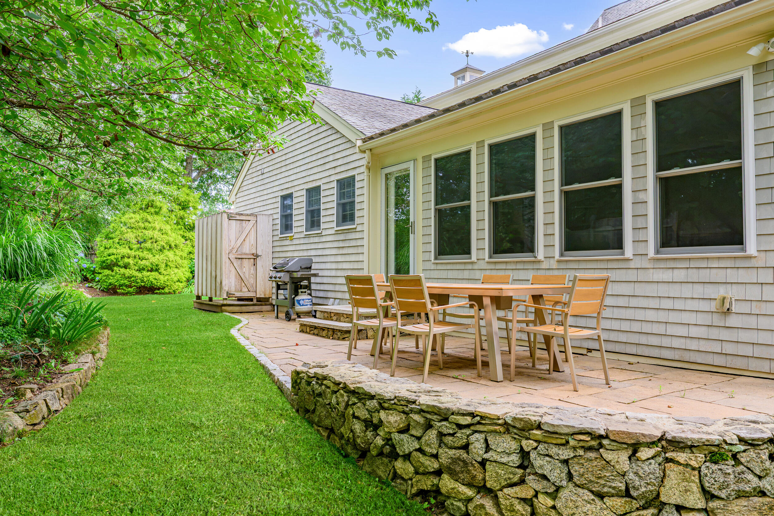 10 Abbey Gate Road Cotuit MA 02635