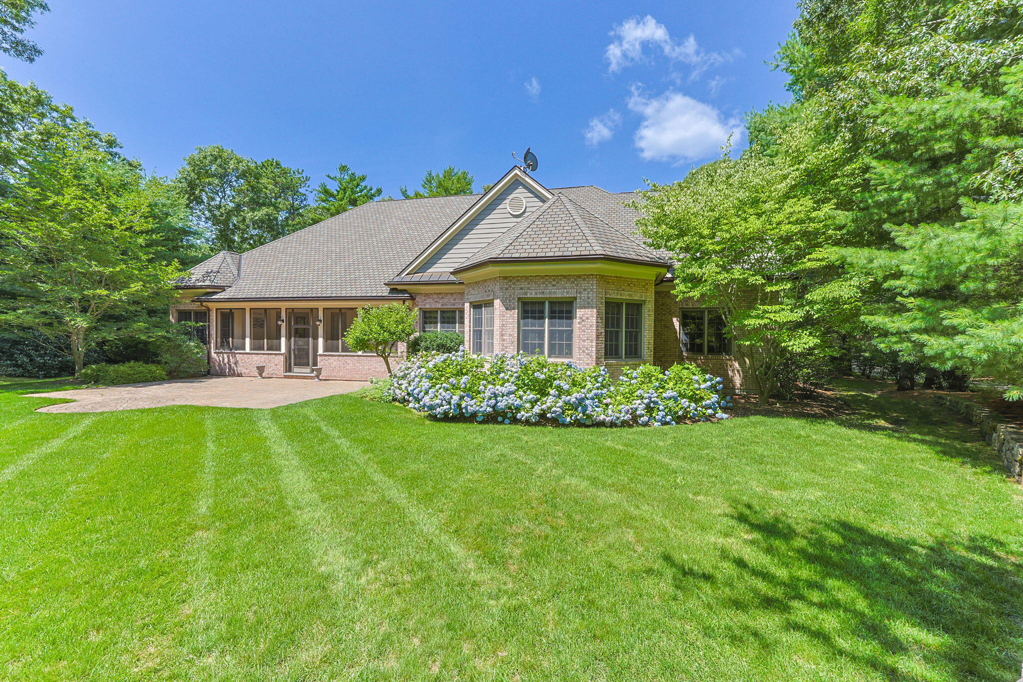 93 Oyster Way Osterville MA 02655
