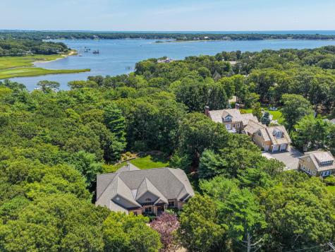 93 Oyster Way Osterville MA 02655