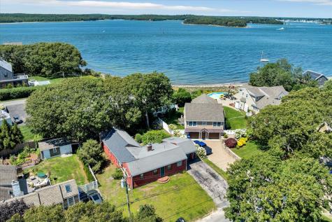 46 Wianno Road Buzzards Bay MA 02532