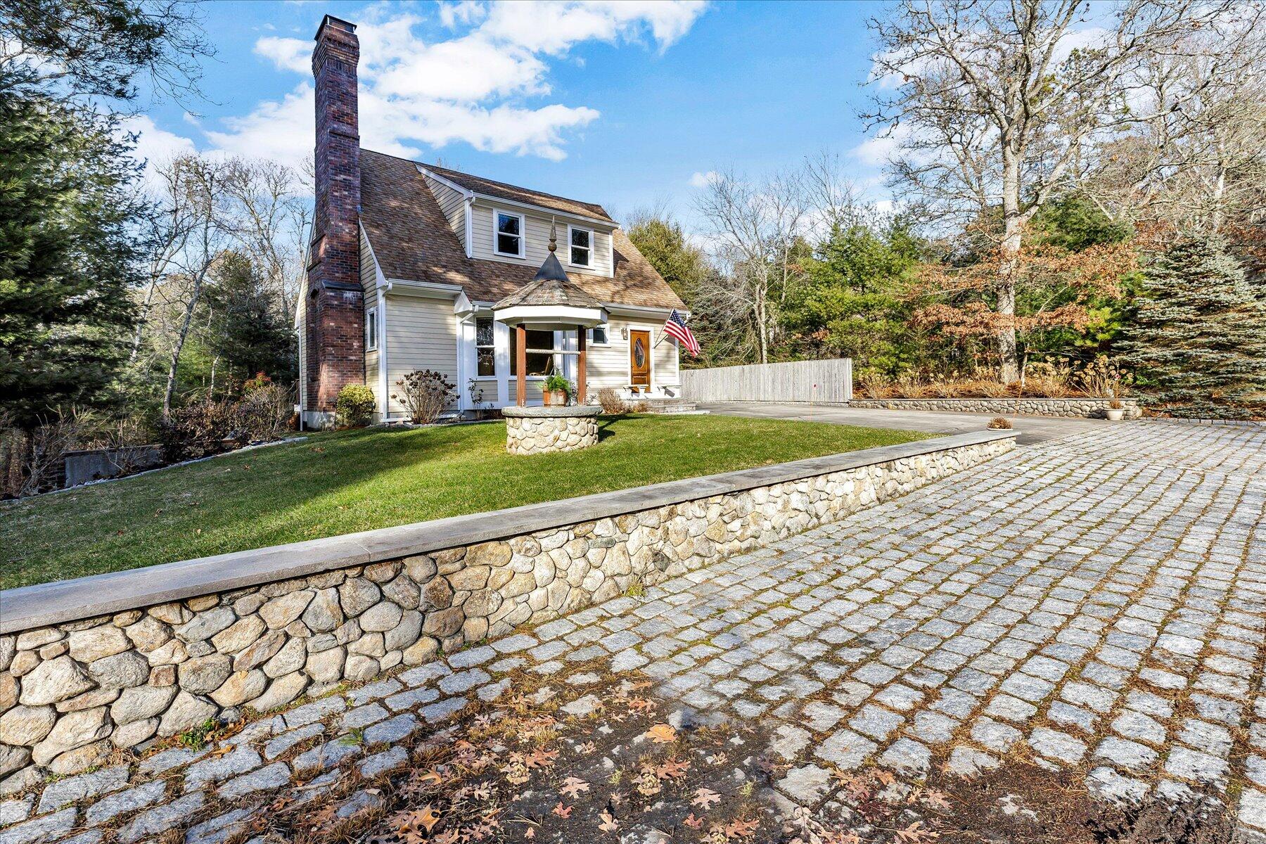 10 Rockledge Drive North Falmouth MA 02556