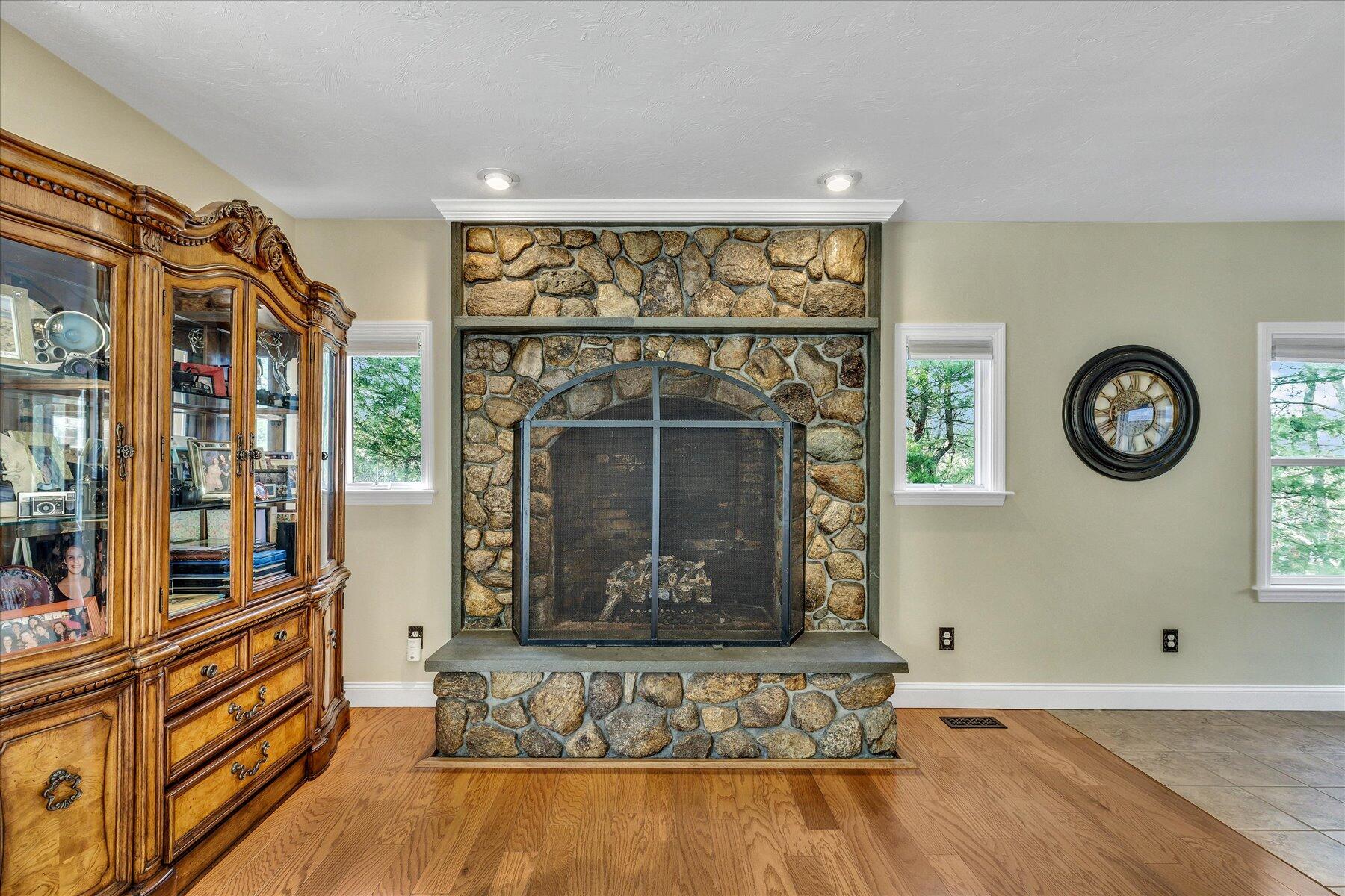 10 Rockledge Drive North Falmouth MA 02556