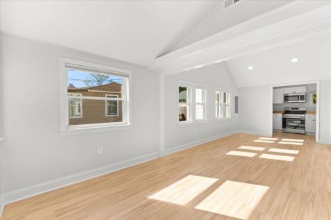 8 Charles Street Wareham MA 02571