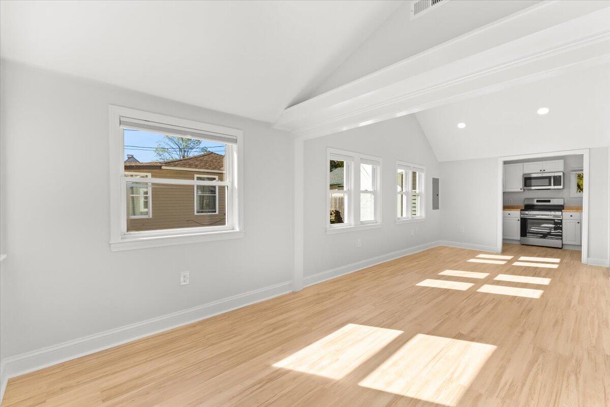 8 Charles Street Wareham MA 02571