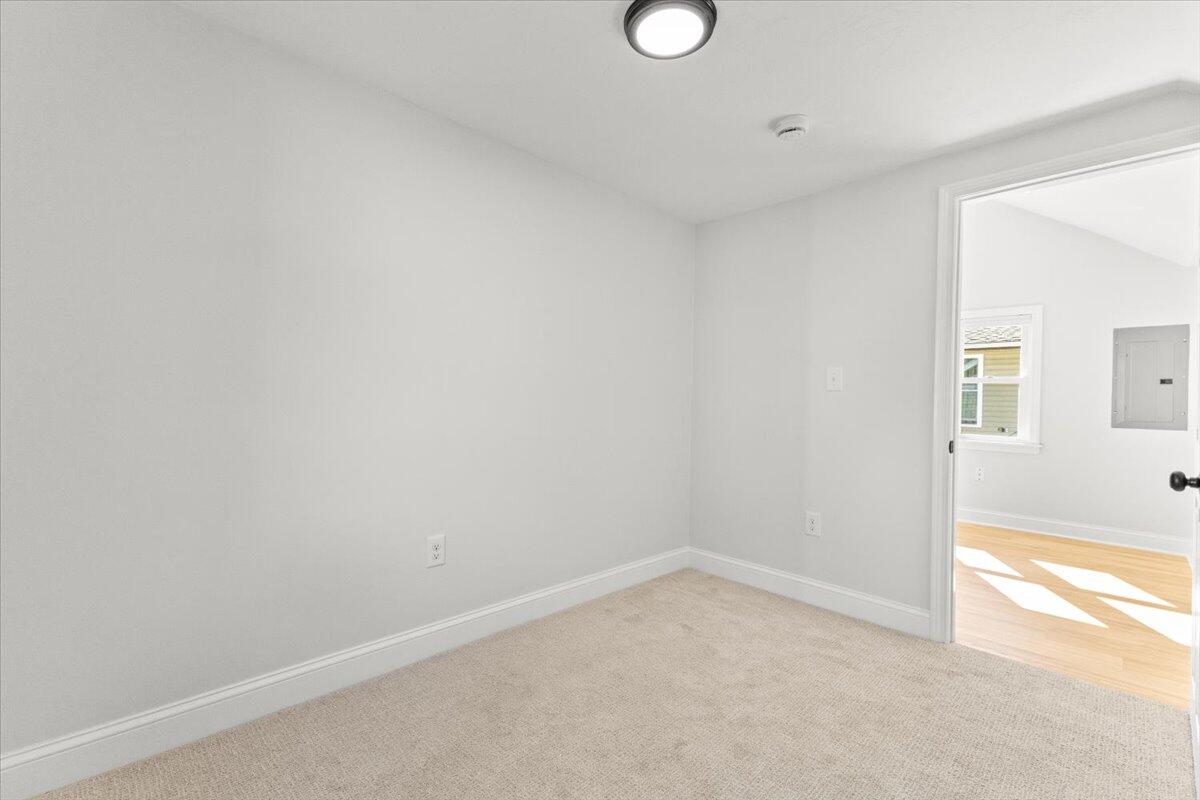 8 Charles Street Wareham MA 02571