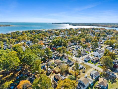 8 Charles Street Wareham MA 02571