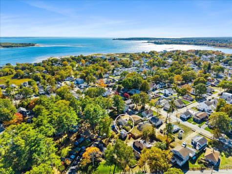 8 Charles Street Wareham MA 02571