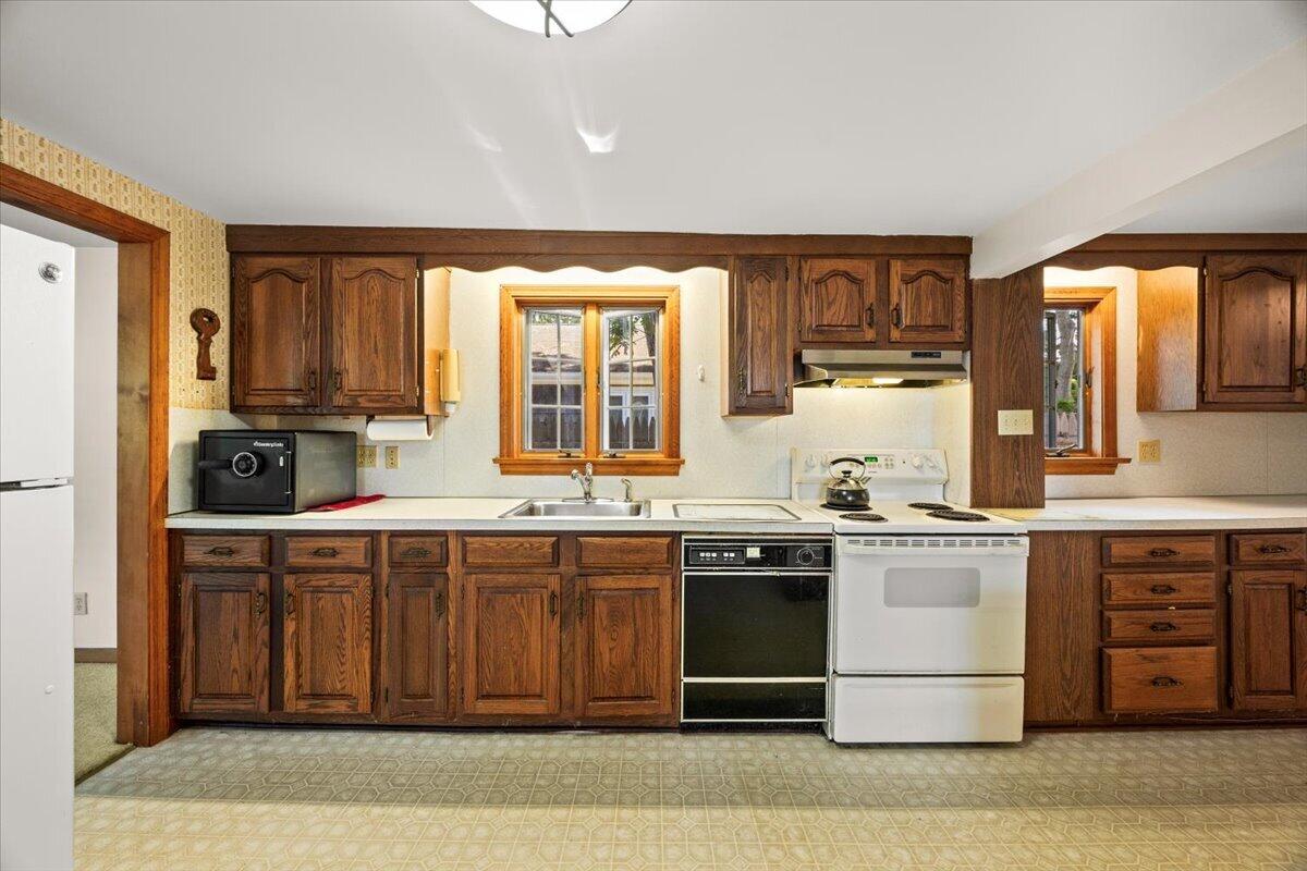 47 Little Rock Avenue Falmouth MA 02540
