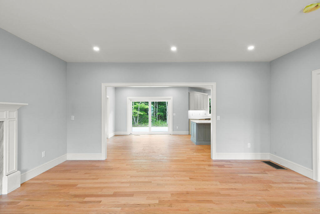 9 Ridgehill Lane Bourne MA 02562