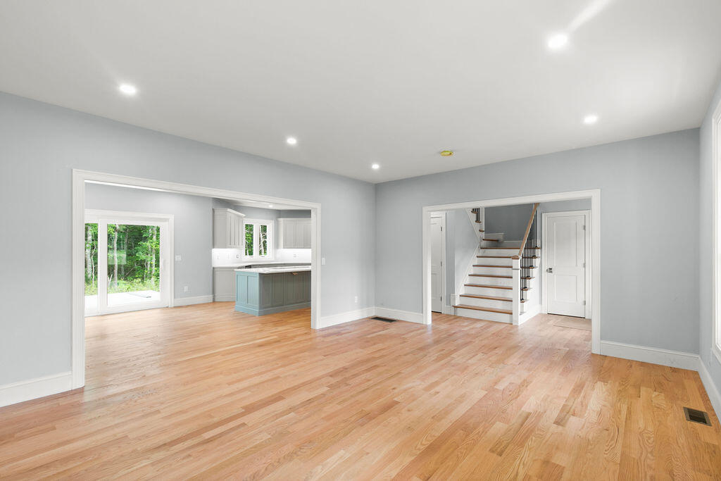 9 Ridgehill Lane Bourne MA 02562