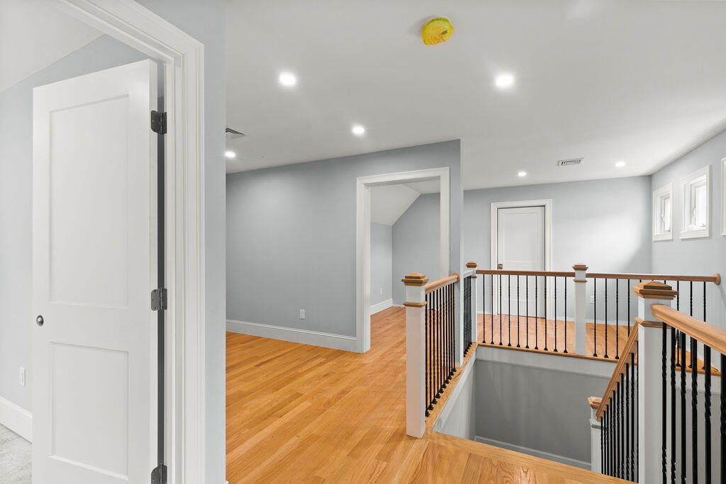 9 Ridgehill Lane Bourne MA 02562