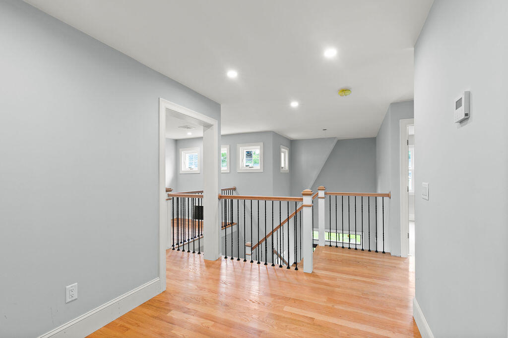 9 Ridgehill Lane Bourne MA 02562