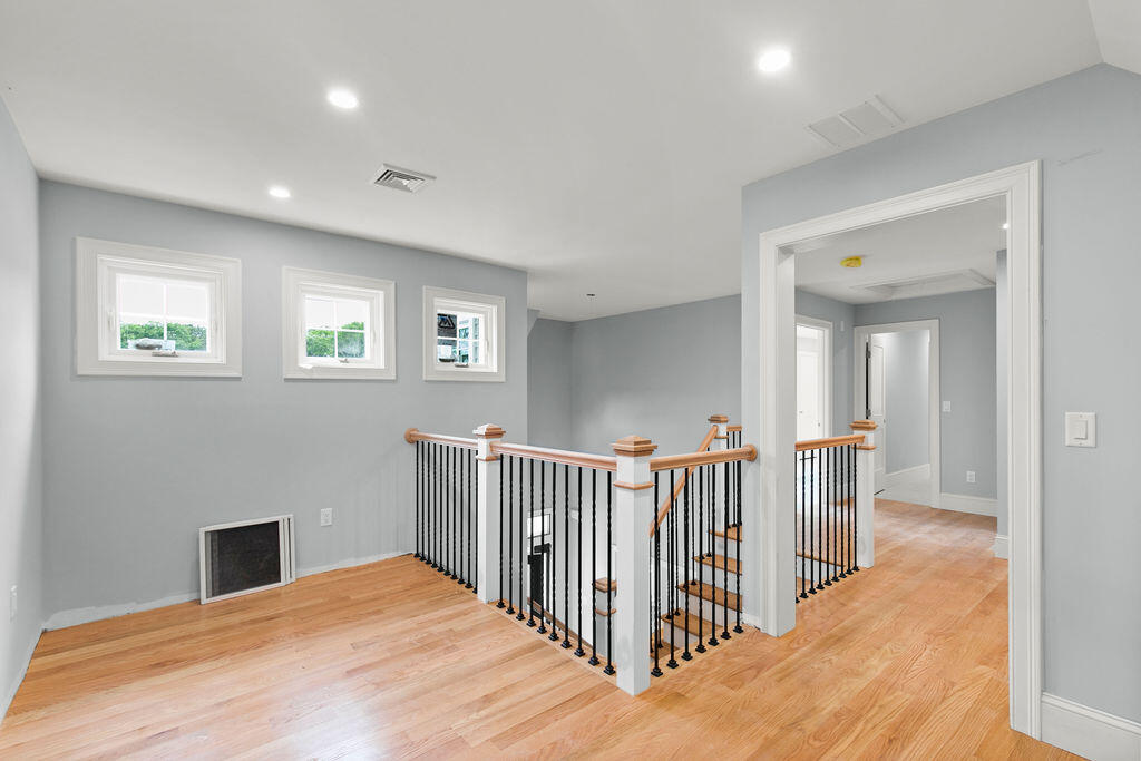 9 Ridgehill Lane Bourne MA 02562