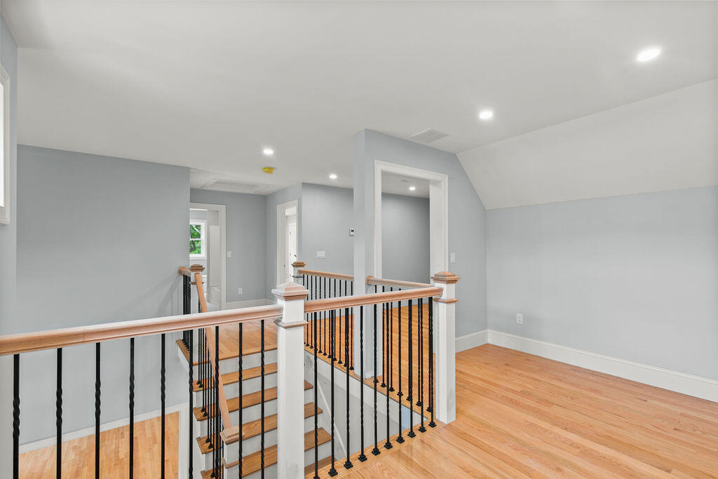 9 Ridgehill Lane Bourne MA 02562