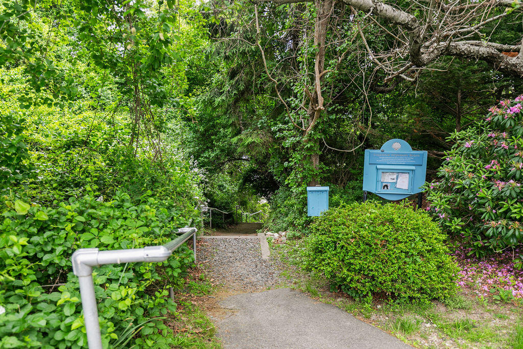 9 Ridgehill Lane Bourne MA 02562