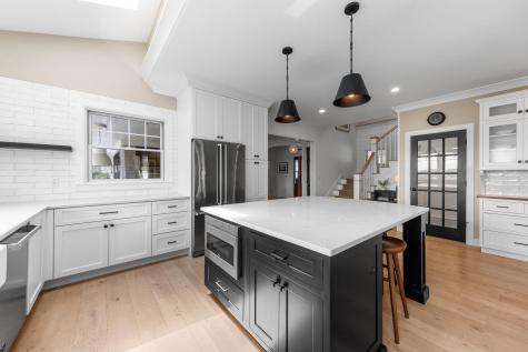 201 Scraggy Neck Road Cataumet MA 02534