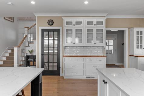 201 Scraggy Neck Road Cataumet MA 02534